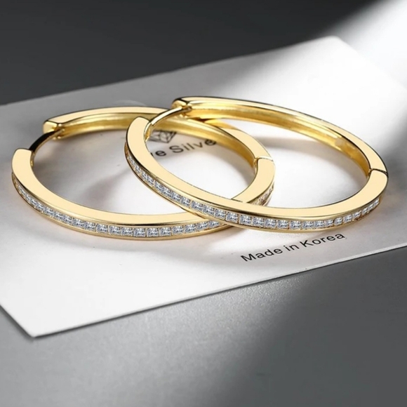 18K Gold plate 35 mm Zircon Hoop Earrings - Picture 4 of 6